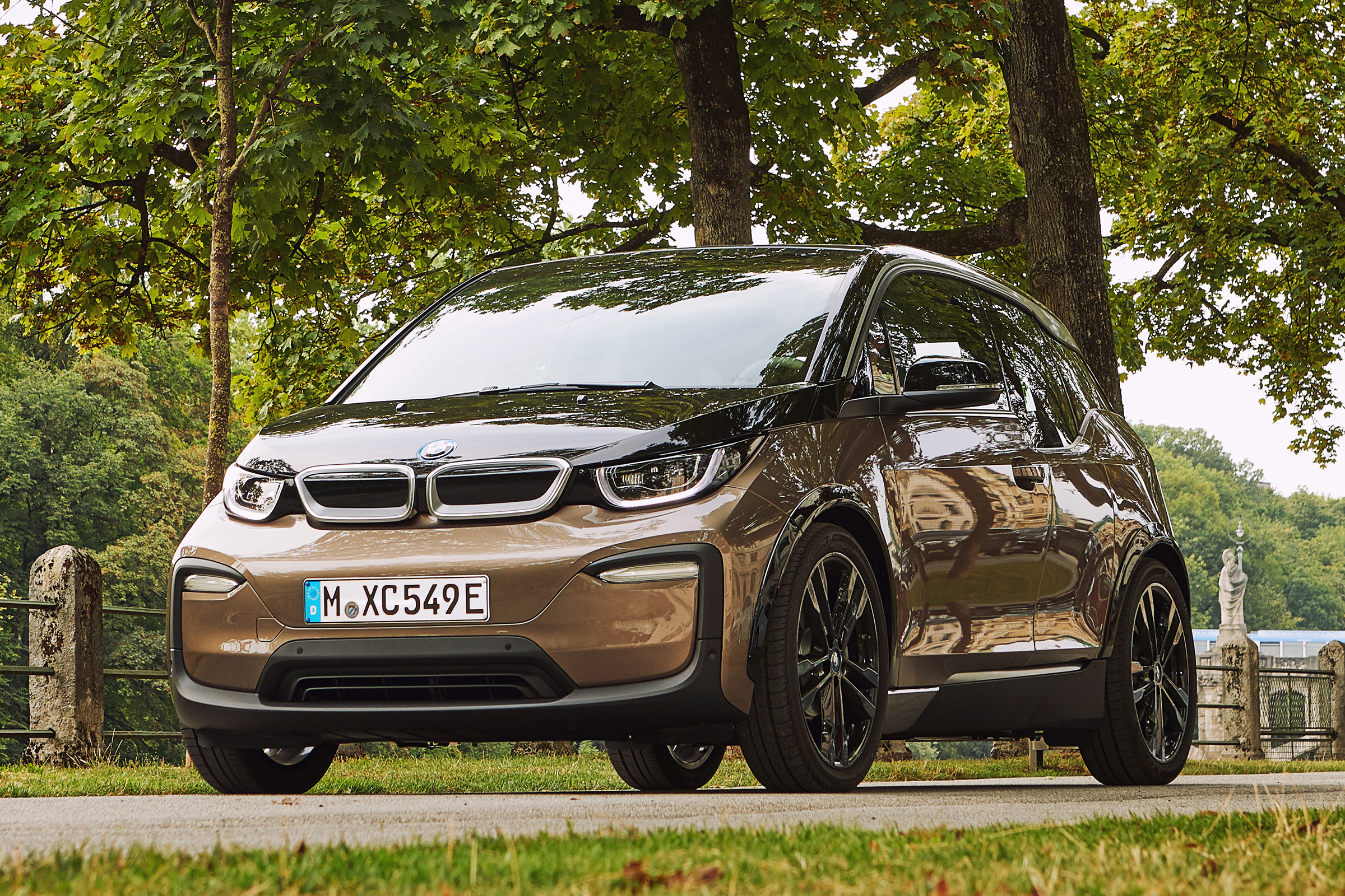 BMW i3 120Ah - front static