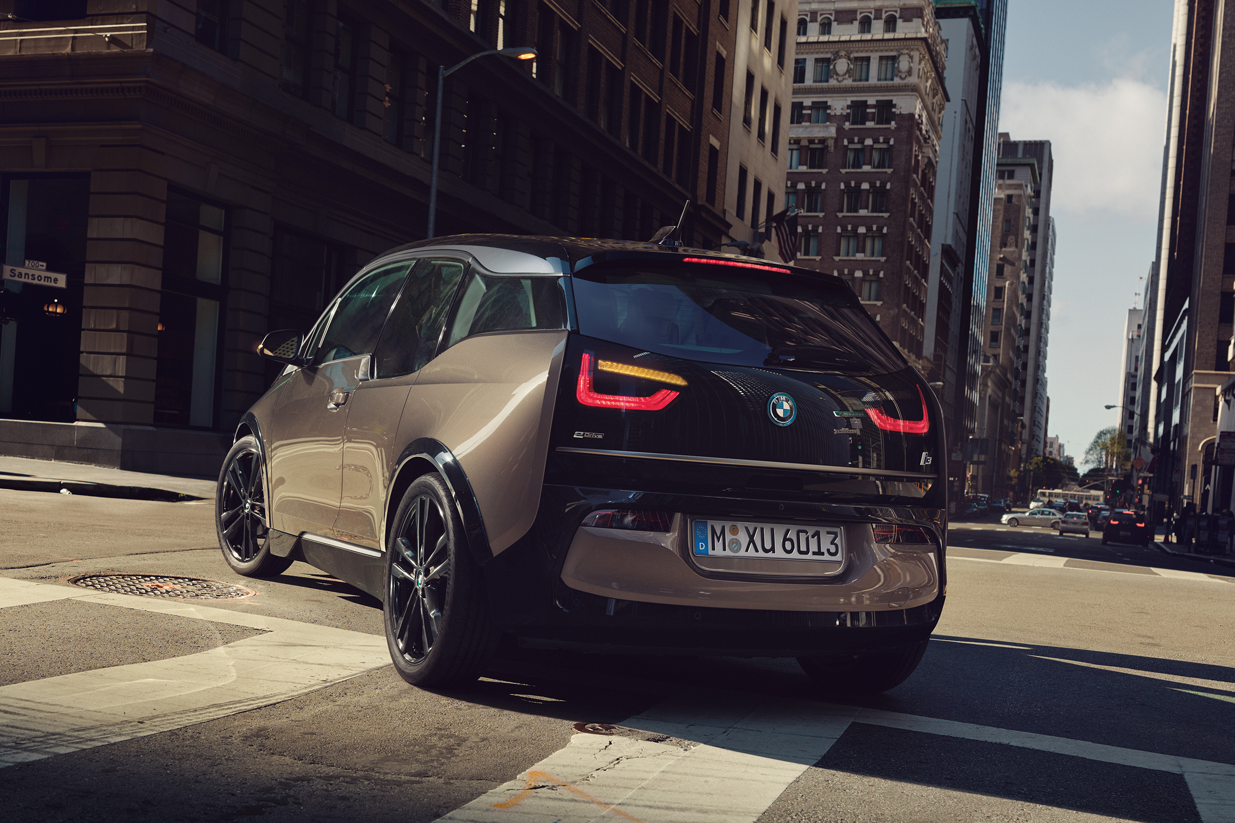 BMW i3 120Ah - rear cornering