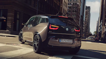 BMW i3 120Ah - rear cornering