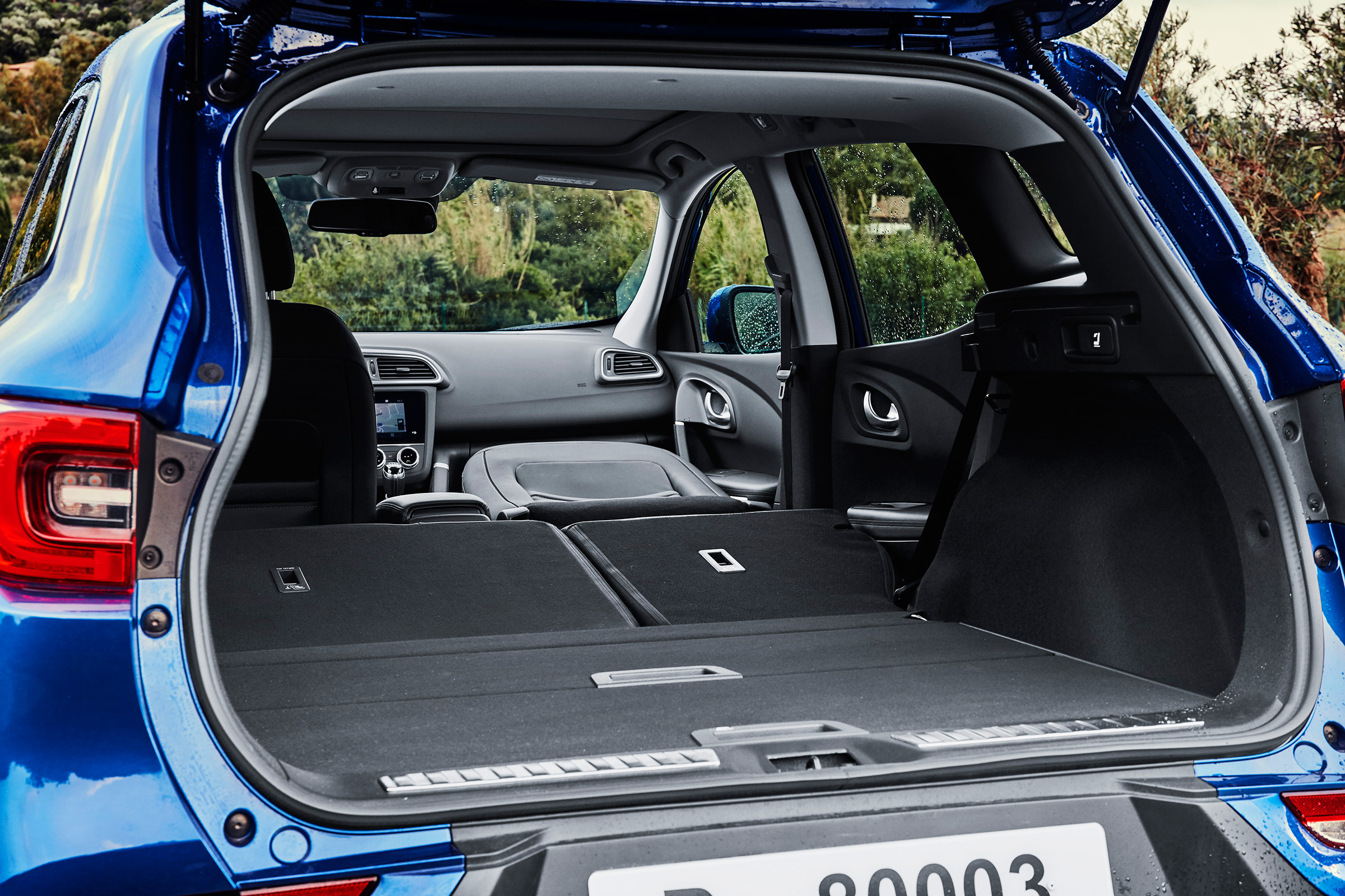 renault kadjar boot seats folded luggage space