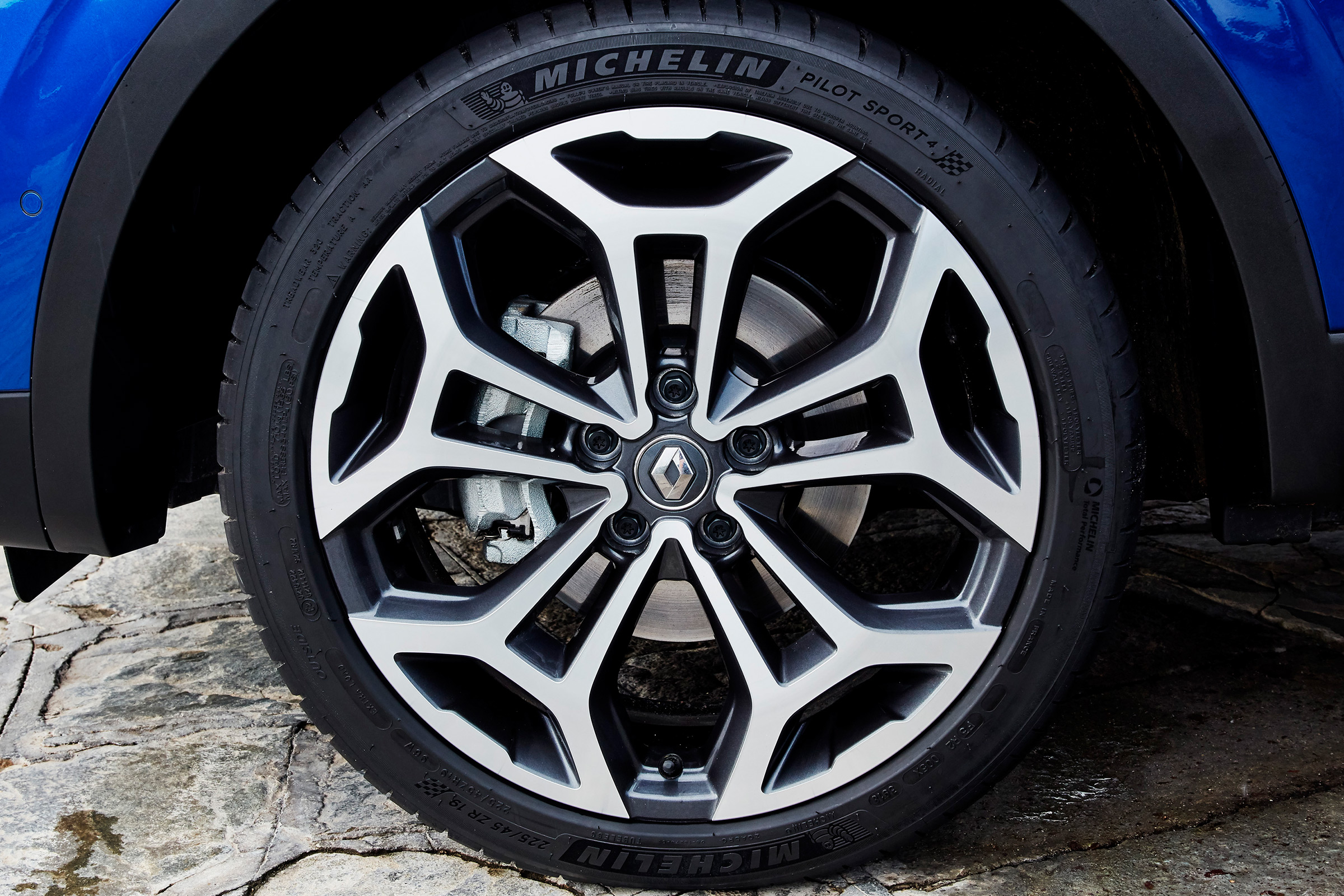 renault kadjar alloy wheel