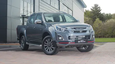 Isuzu D-Max Utah V-Cross front quarter