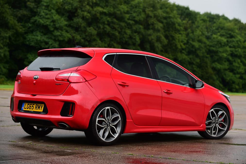 Used Kia Cee'd - rear static