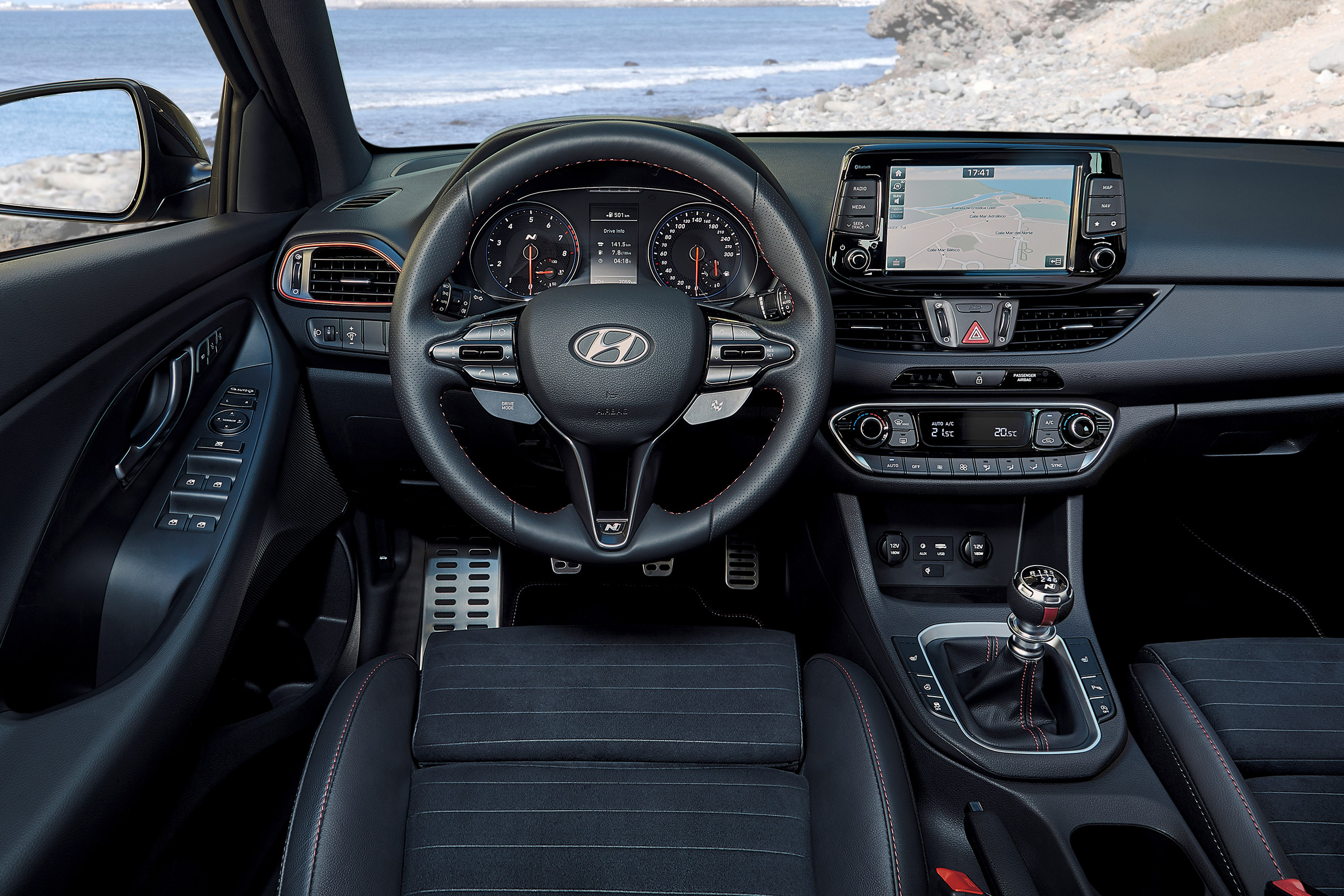 Hyundai i30 N Fastback - dash