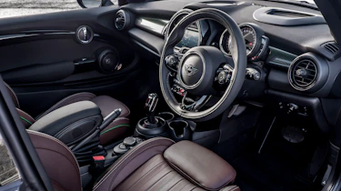 MINI Cooper S 60 Years Edition - cabin
