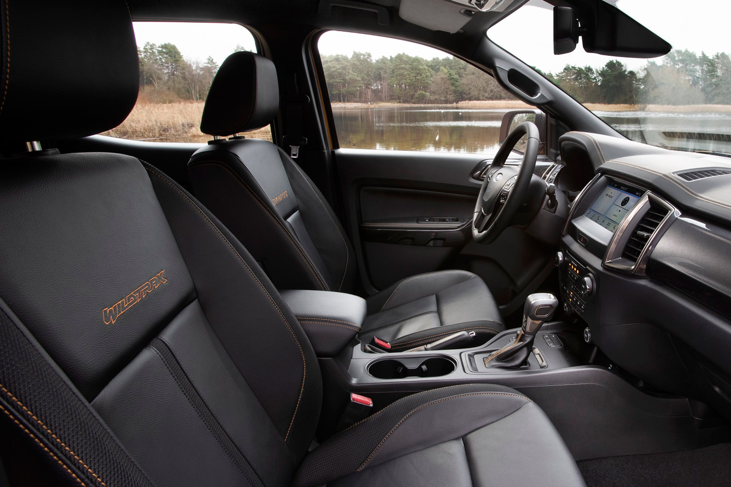 Ford Ranger Wildtrack - cabin