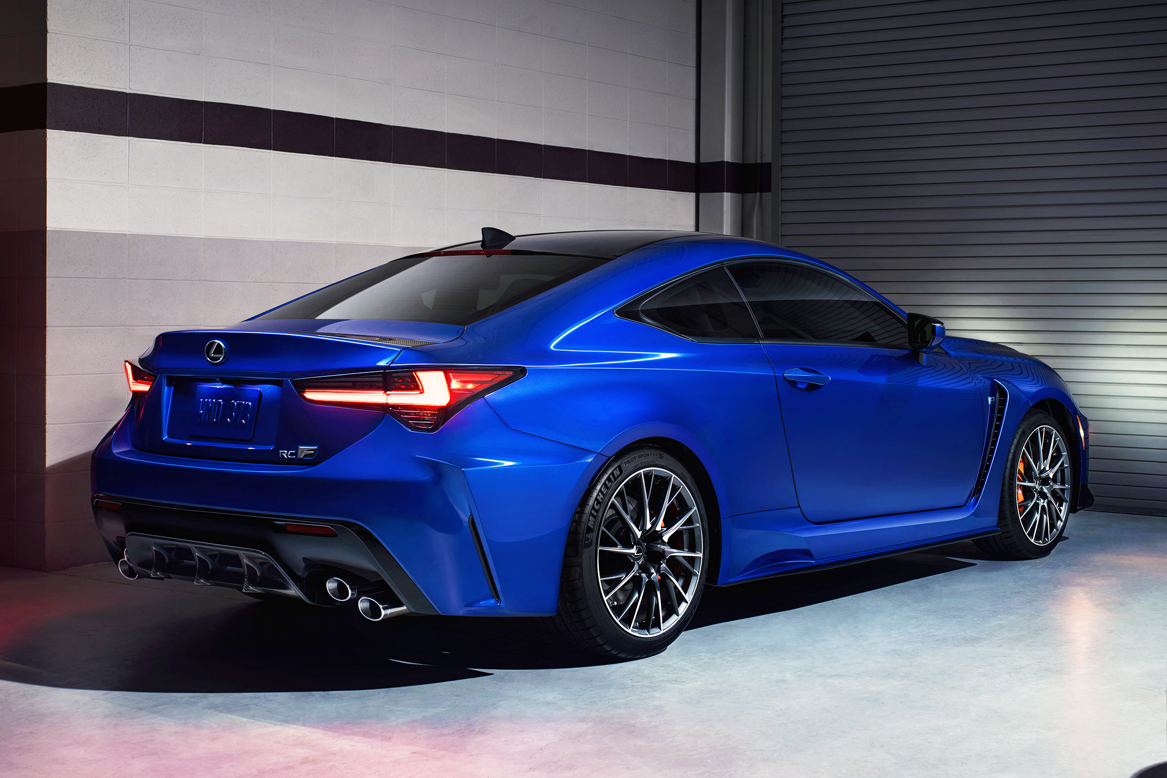 Lexus RC F - rear