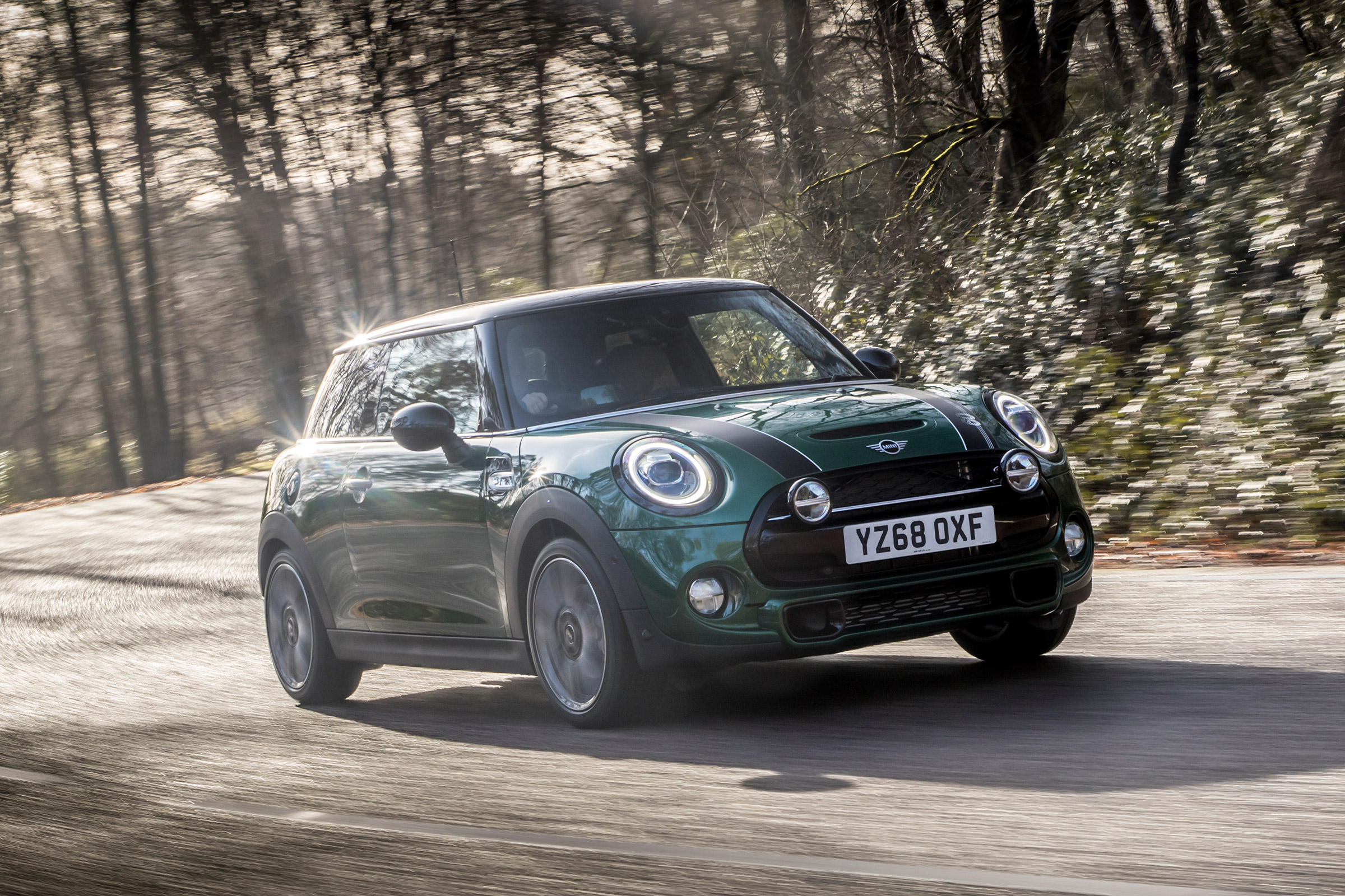 MINI Cooper S 60 Years Edition - front action