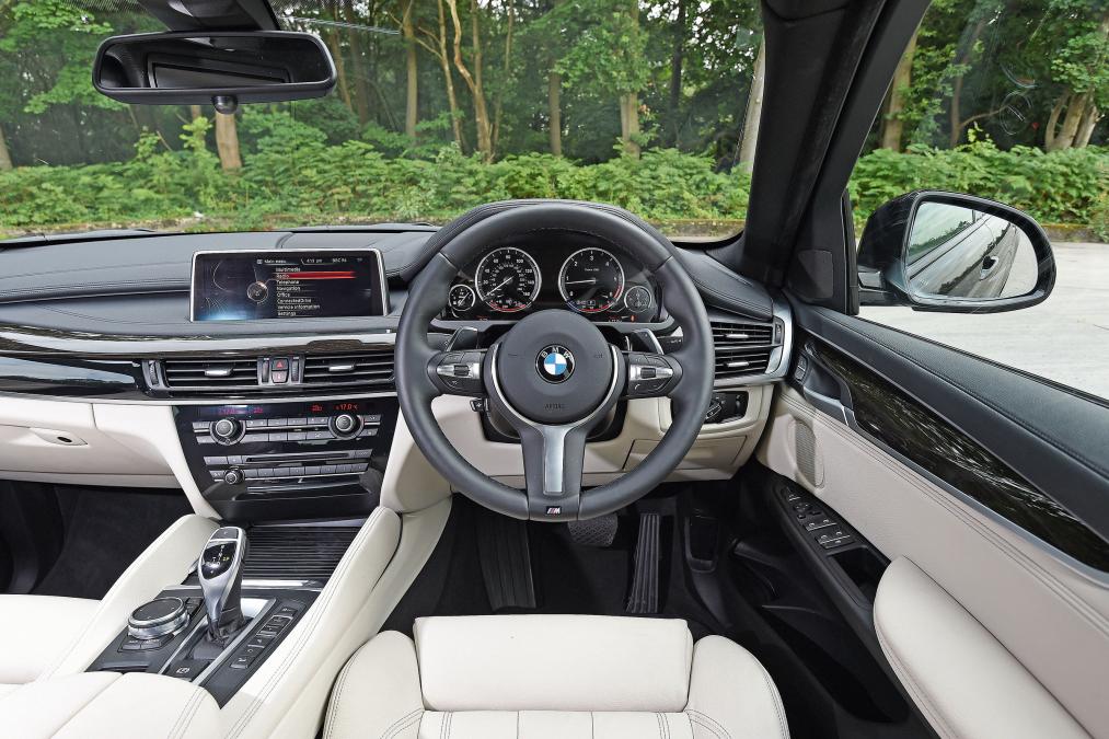 Used BMW X6 - dash
