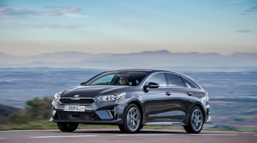 Kia Proceed - front action