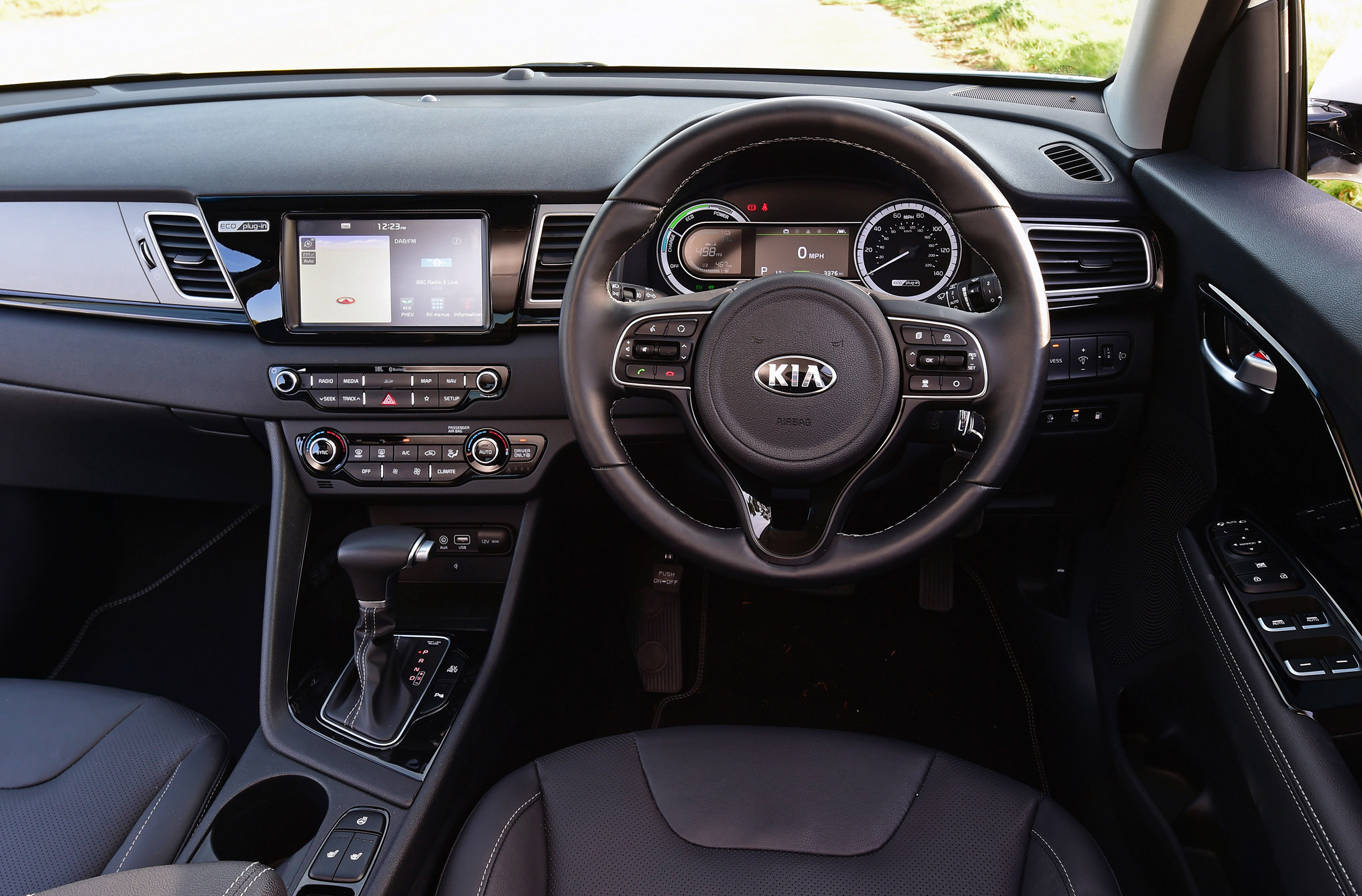 Kia Niro Plug-in Hybrid - dash