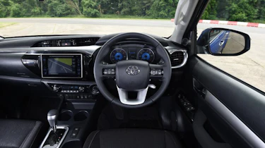 Used Toyota Hilux - dash