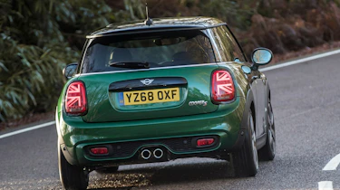MINI Cooper S 60 Years Edition - rear cornering
