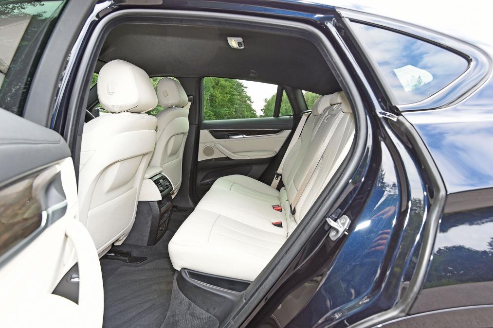 Used BMW X6 - rear seats