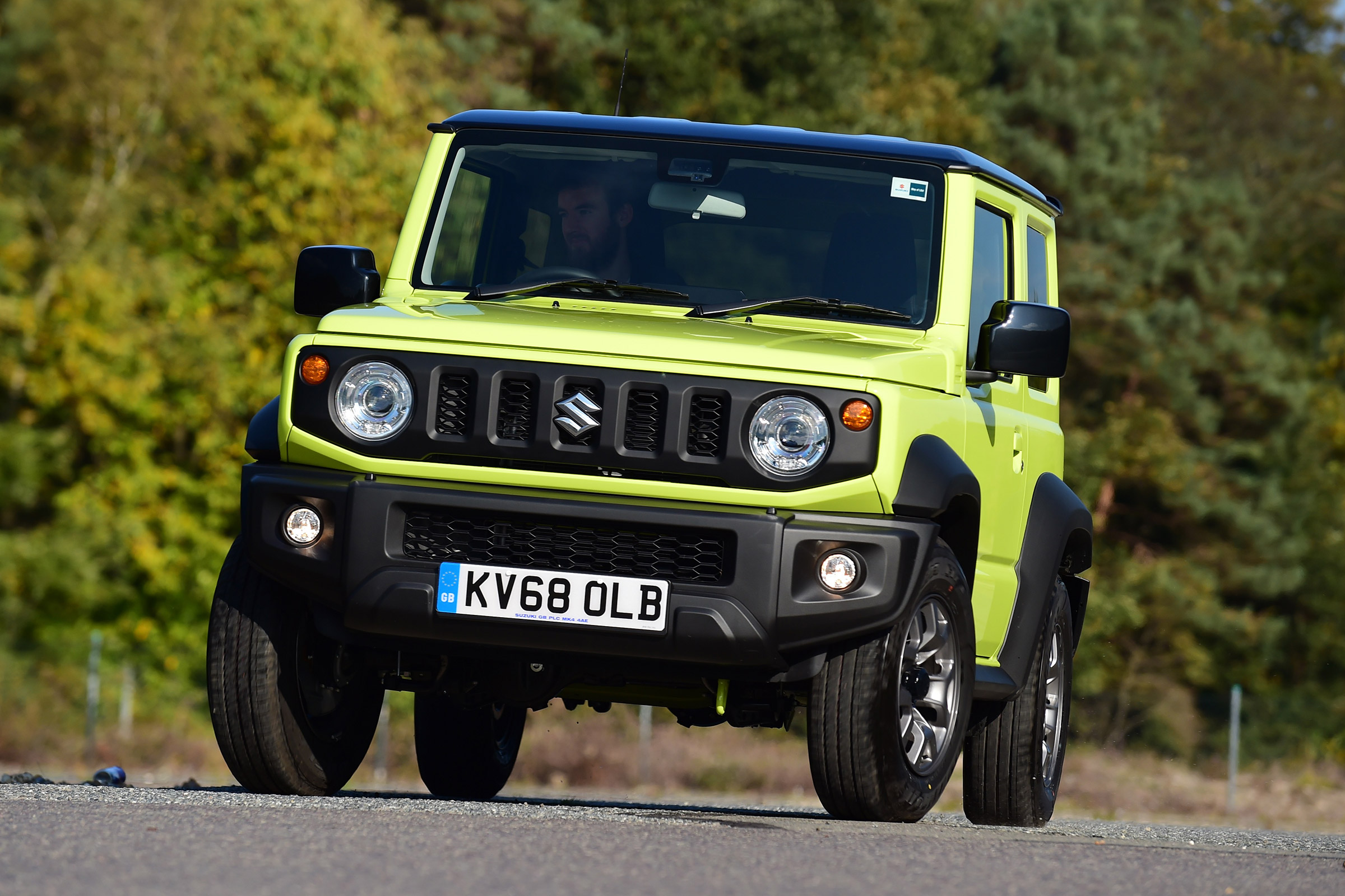 Suzuki Jimny - front action