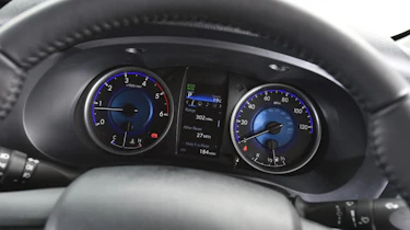 Used Toyota Hilux - dials