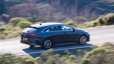 Kia Proceed - above