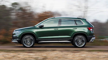Skoda Karoq Scout - side