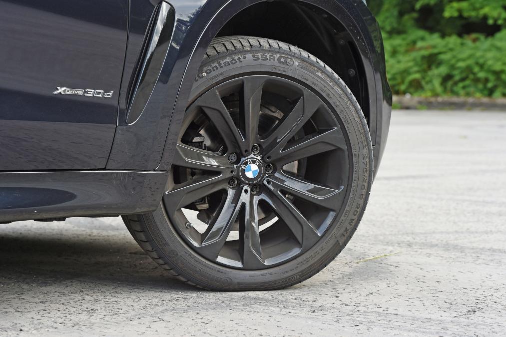 Used BMW X6 - wheel