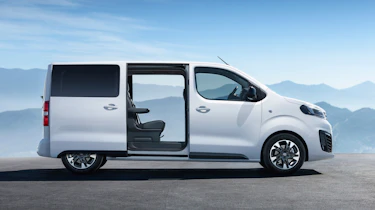 Vauxhall Vivaro Life - side static