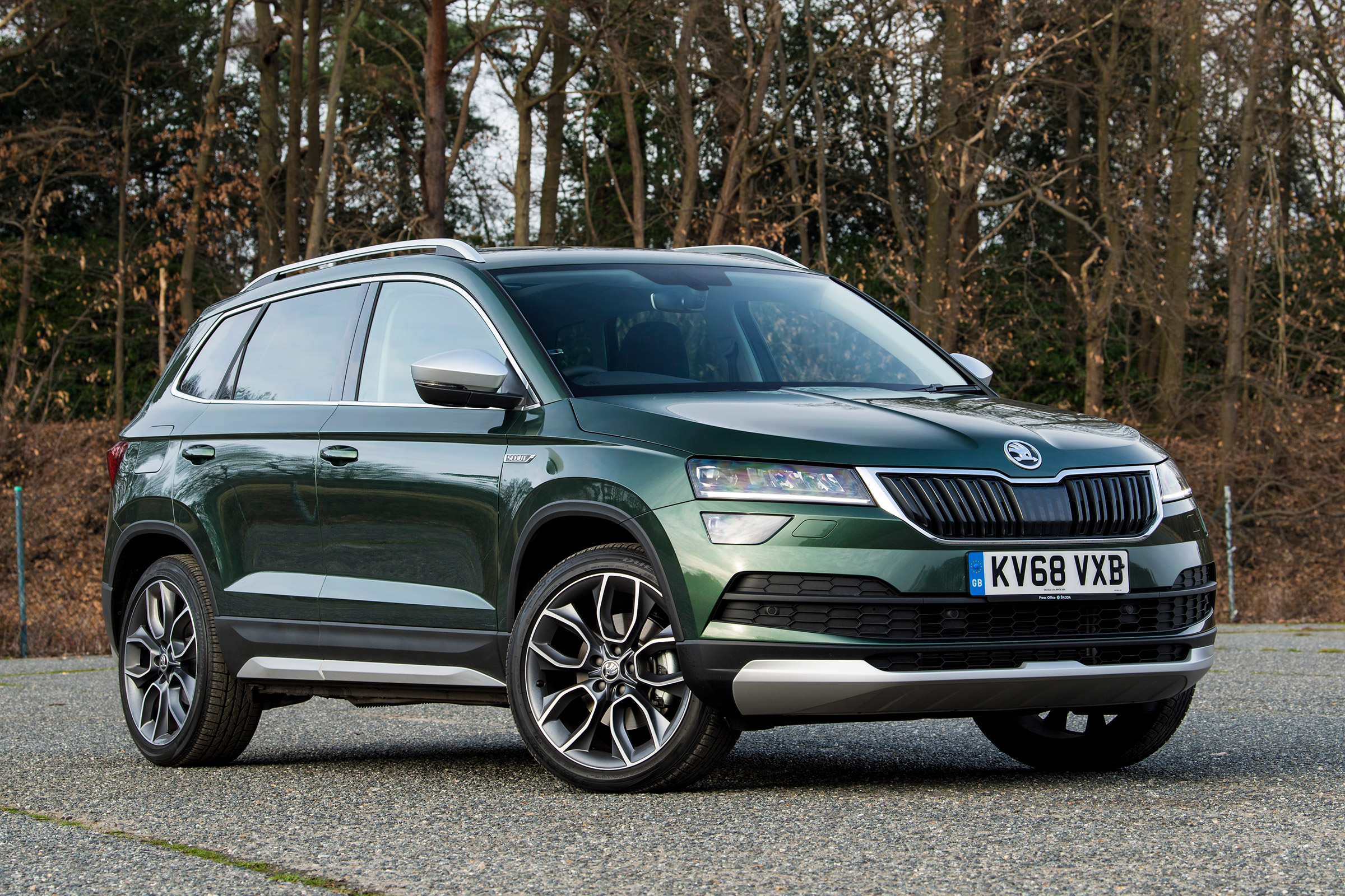 Skoda Karoq Scout - front static
