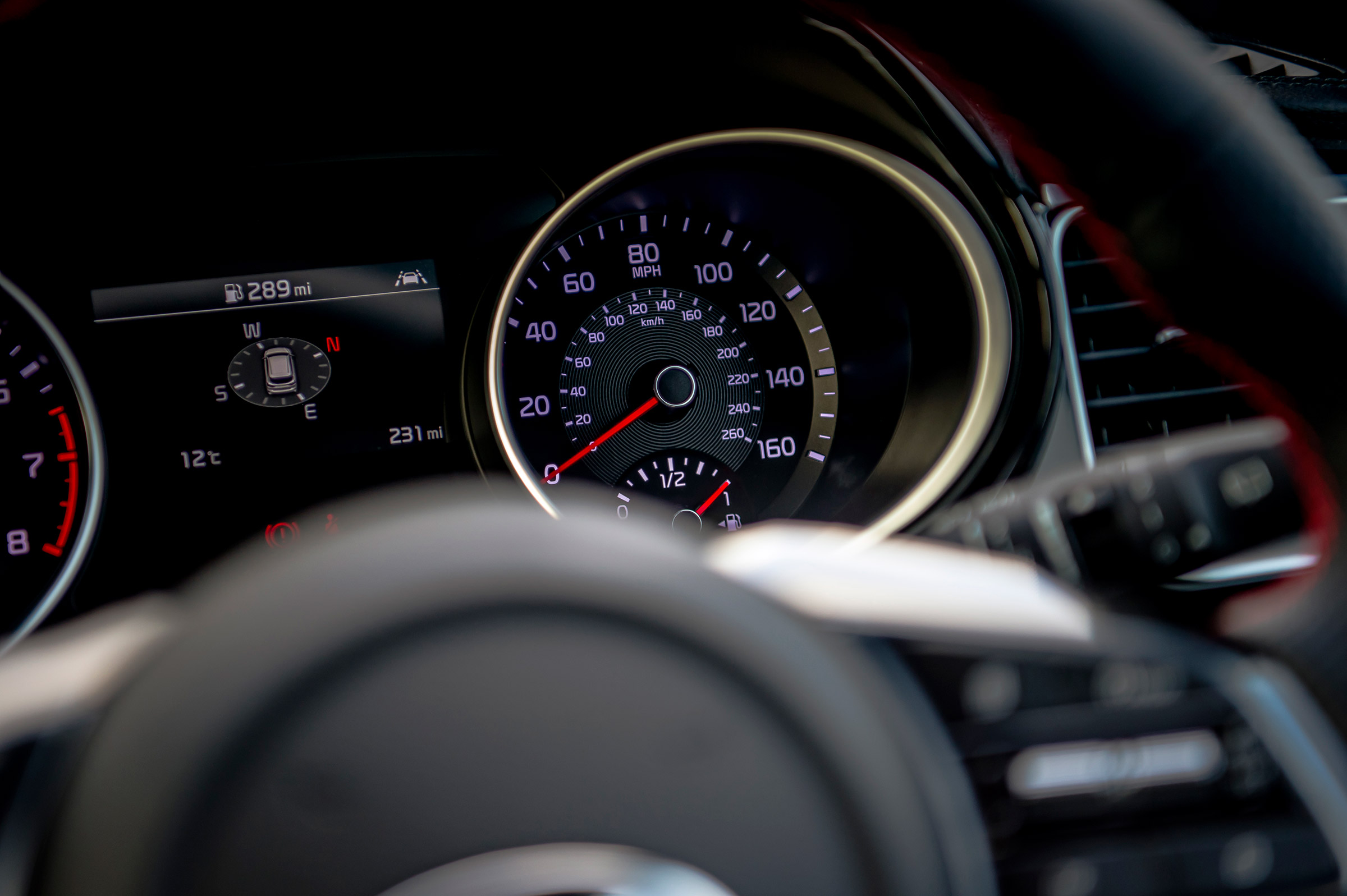 Kia Ceed GT - dials