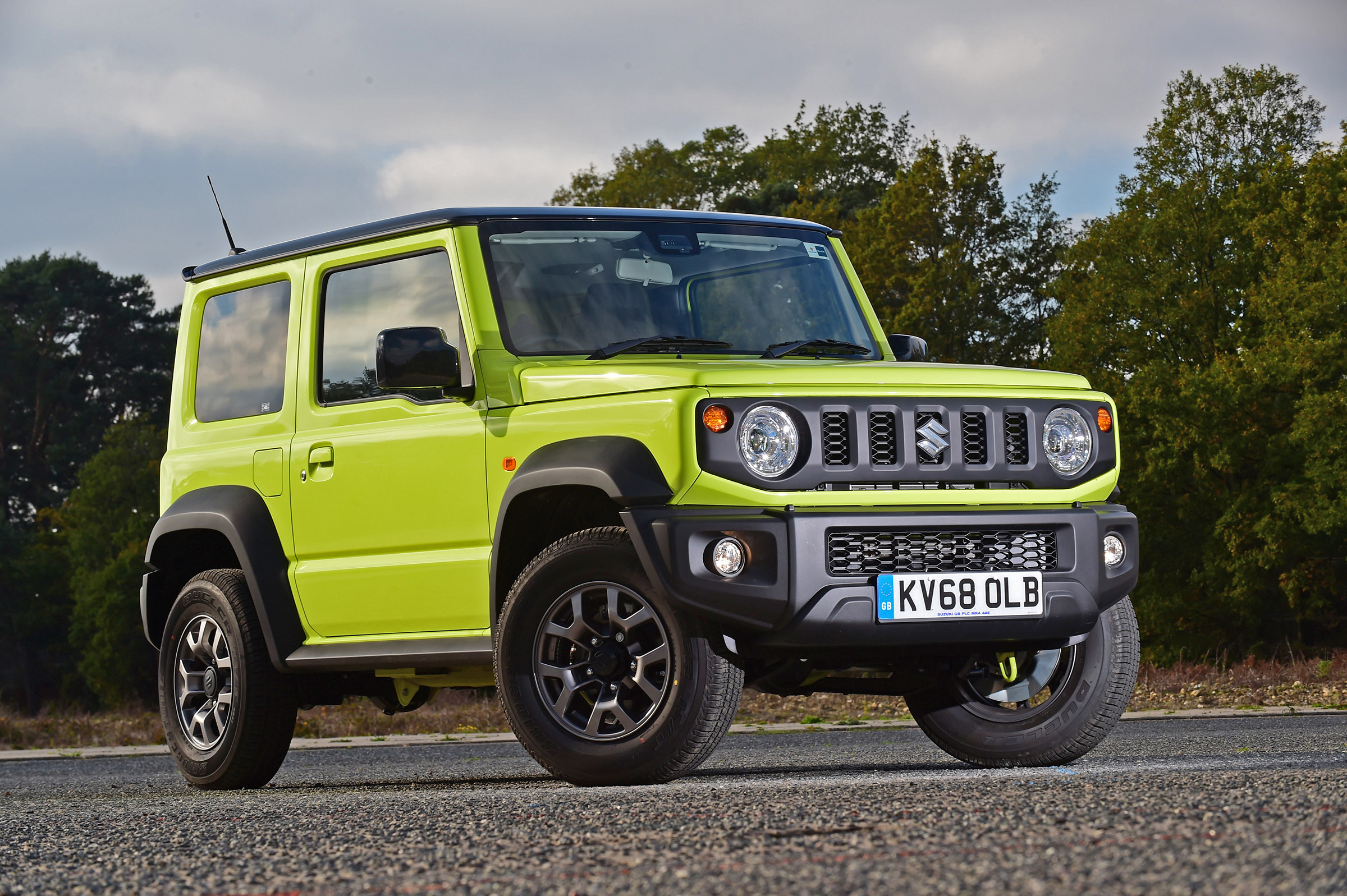 Suzuki Jimny - front static