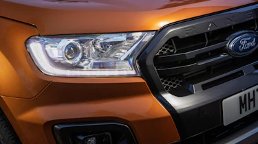 Ford Ranger Wildtrack - front light