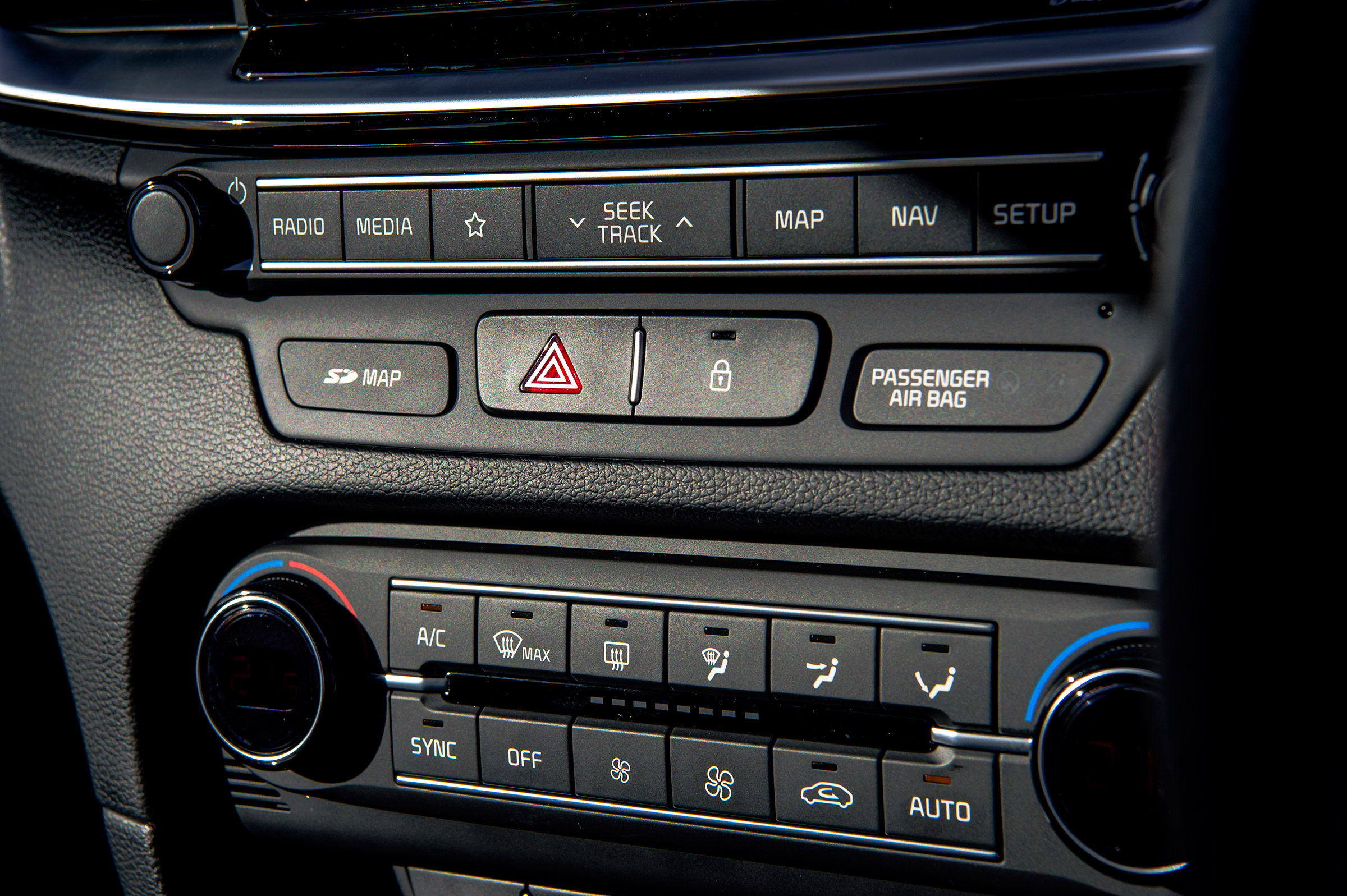 Kia Ceed GT - centre console