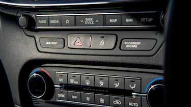 Kia Ceed GT - centre console