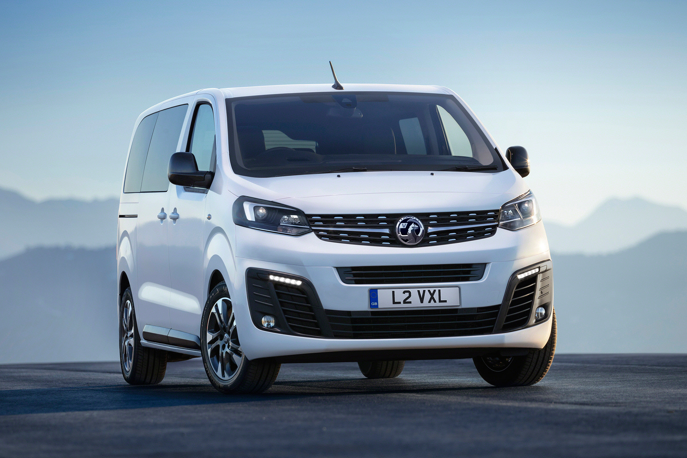 Vauxhall Vivaro Life - full front