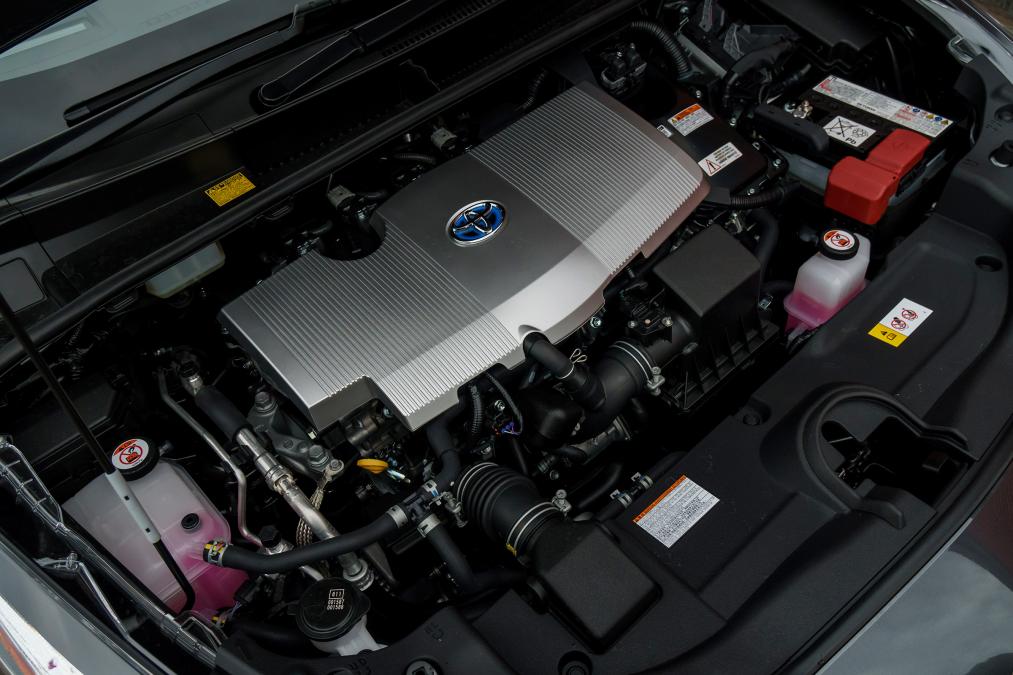 Used Toyota Prius - engine