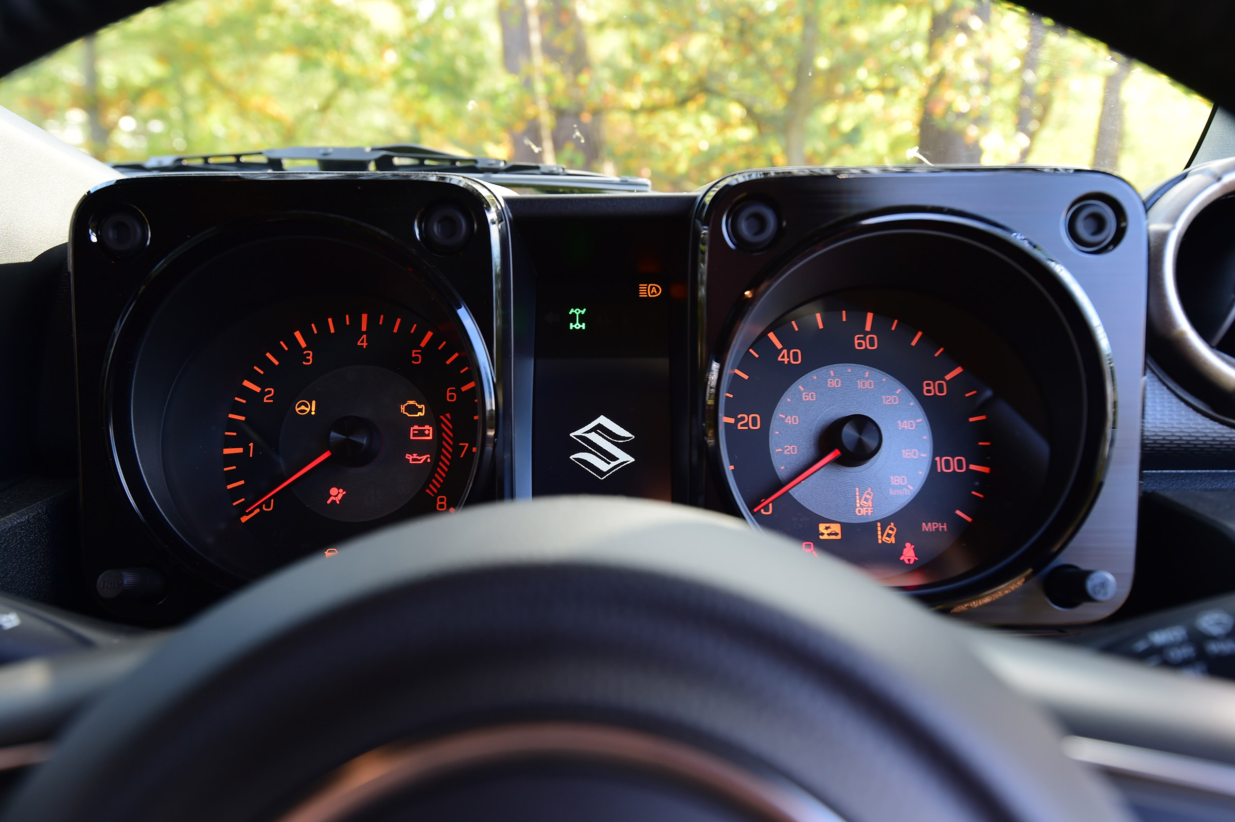 Suzuki Jimny - dials