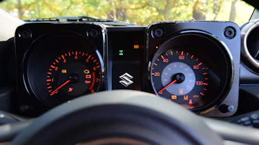 Suzuki Jimny - dials