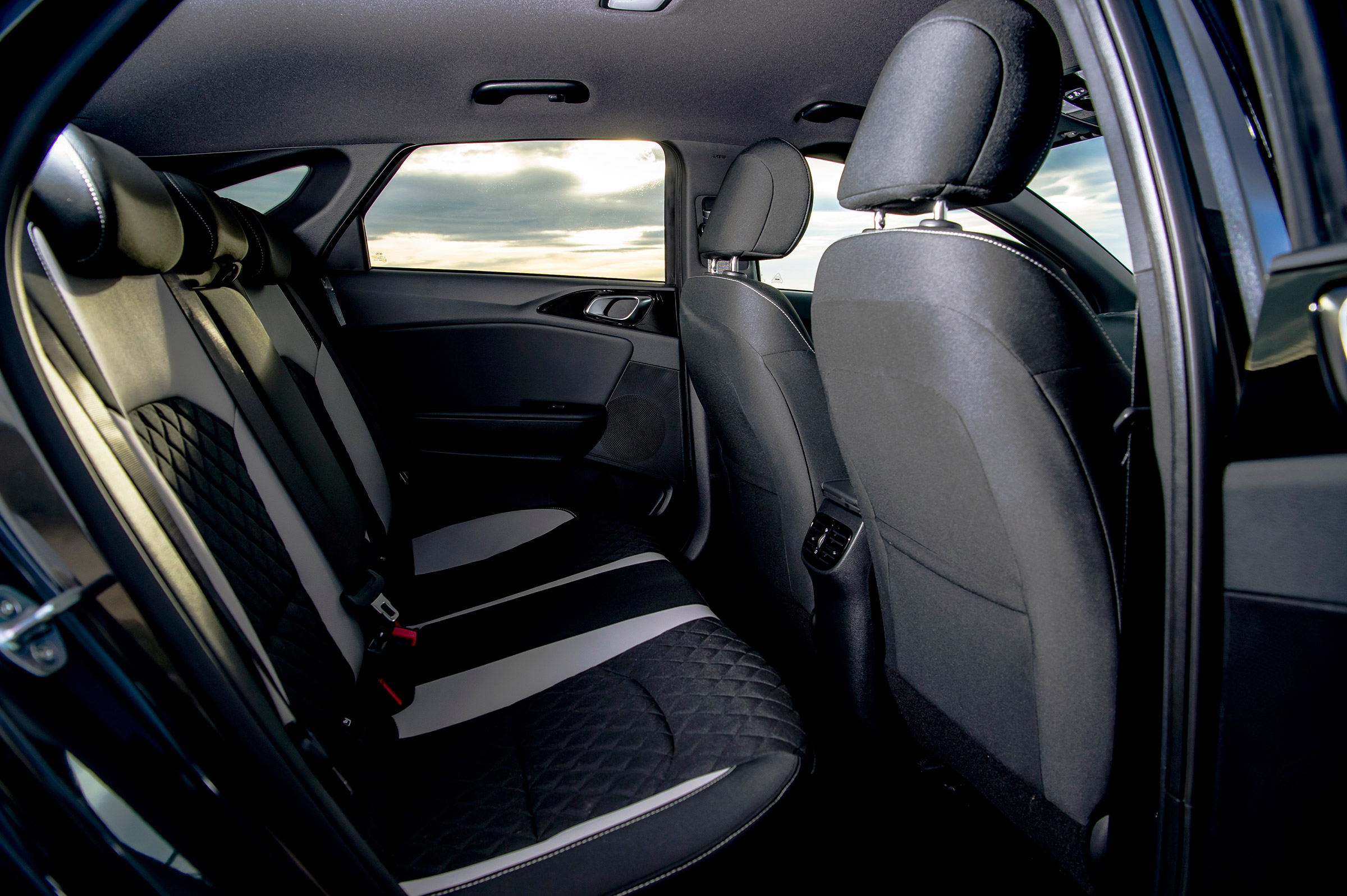 Kia Proceed - rear seats