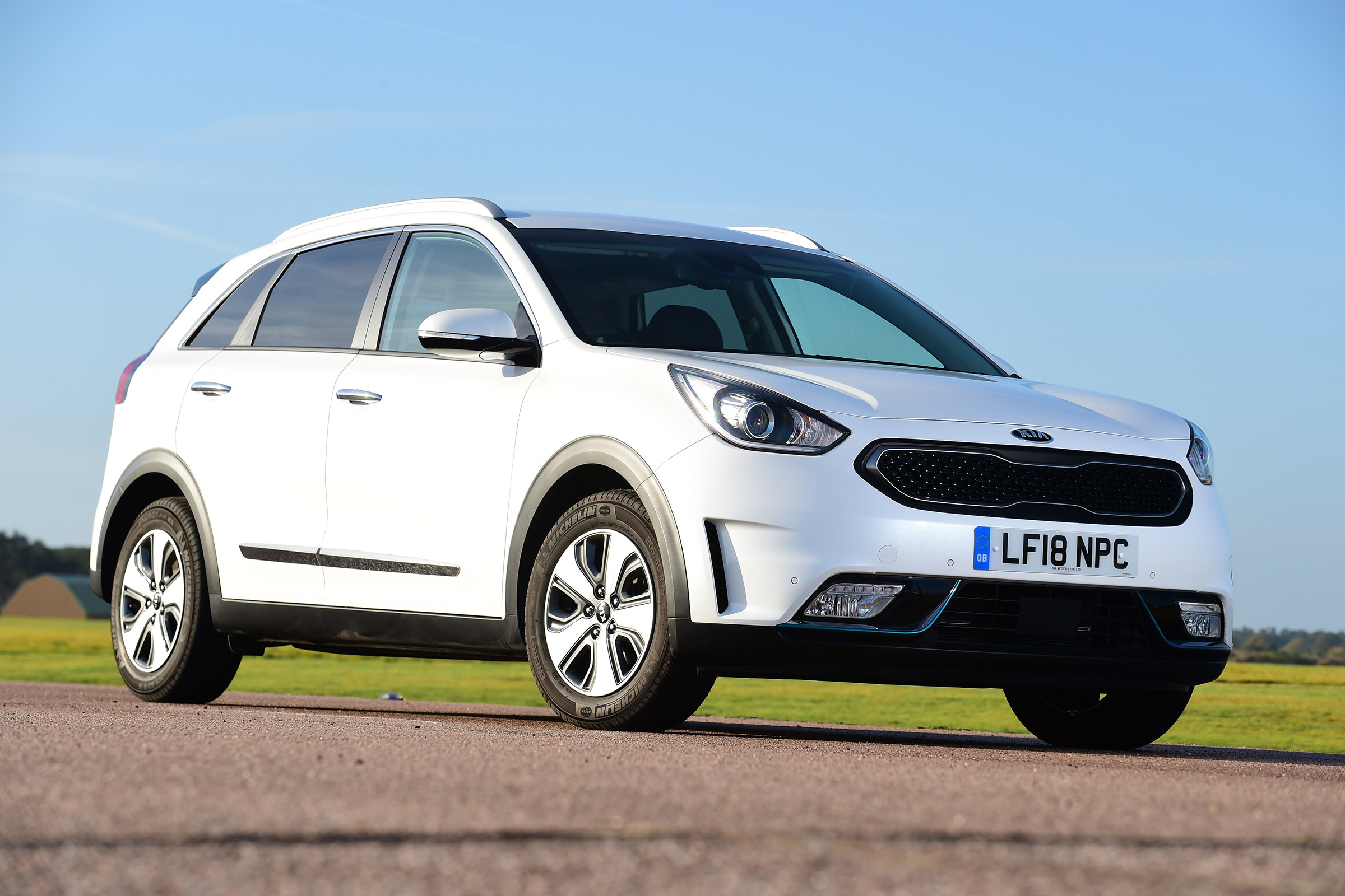 Kia Niro Plug-in Hybrid - front static