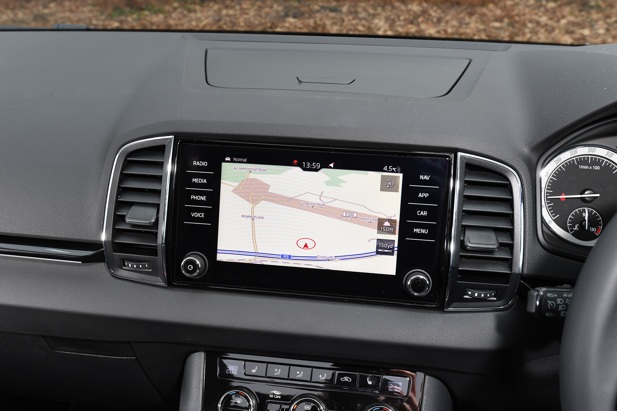 Skoda Karoq Scout - sat-nav