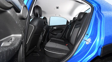 Fiat 500X - rear seats
