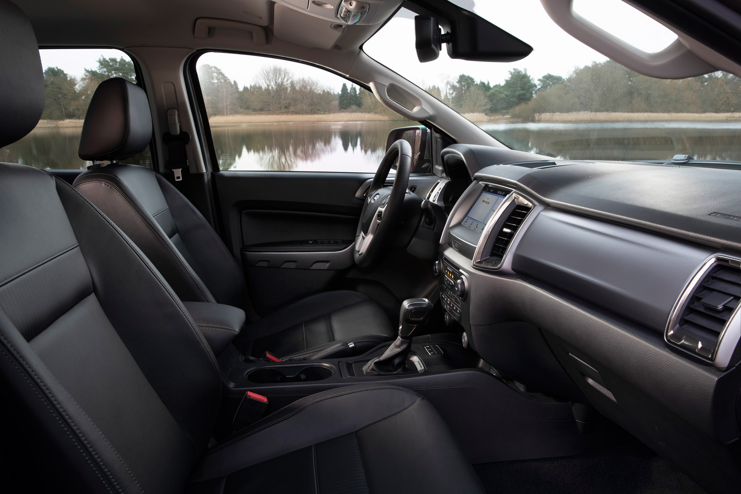 Ford Ranger Limited - cabin