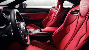 Lexus RC F Track Edition - front seats