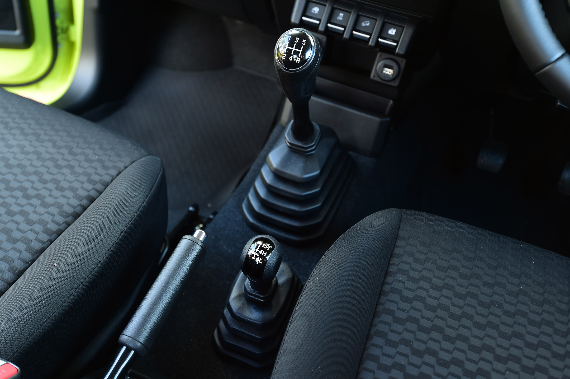 Suzuki Jimny - interior