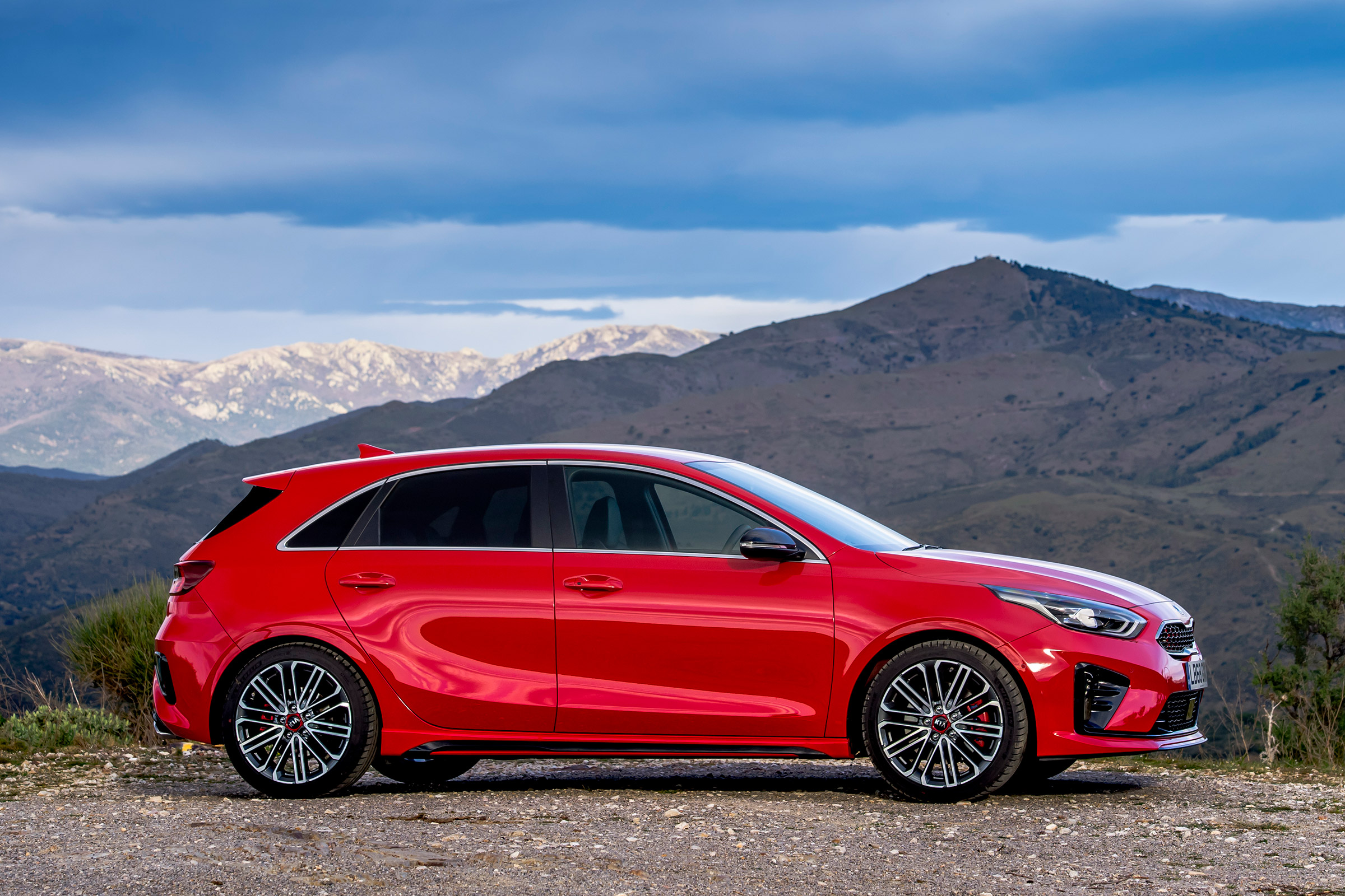Kia Ceed GT - side static
