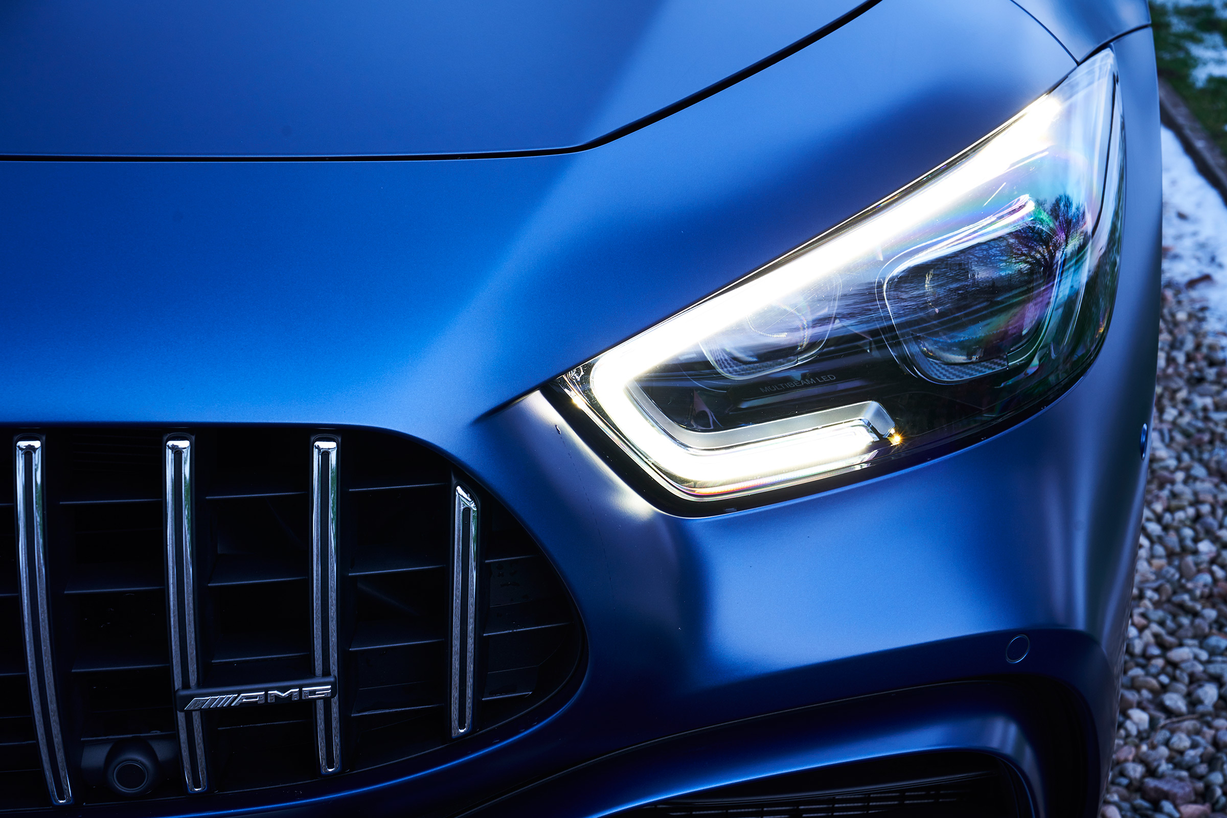 mercedes-amg gt 4-door headlight
