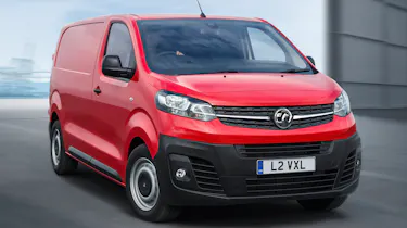 Vauxhall Vivaro - front tracking