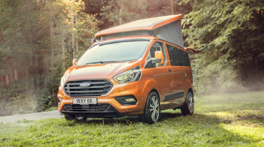 Ford Transit Custom Nugget - roof raised