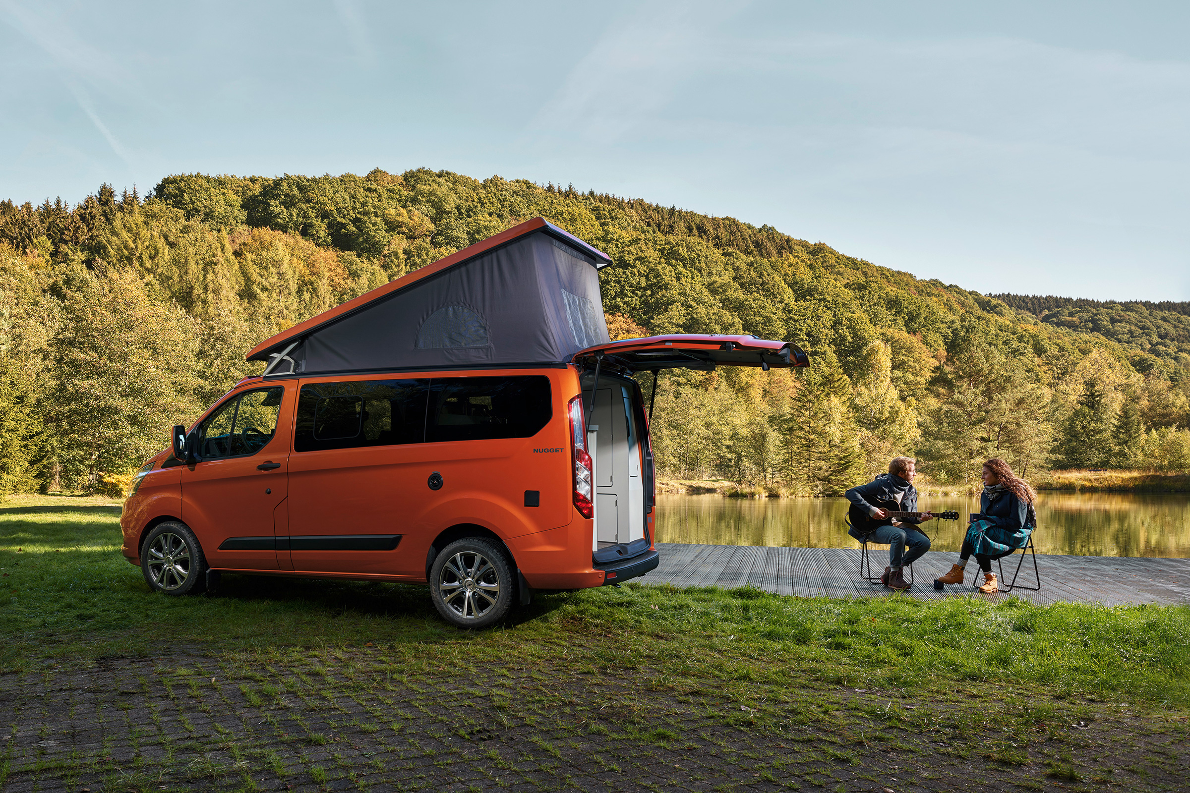 Ford Transit Custom Nugget - rear 3/4 static