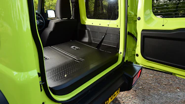 Suzuki Jimny - boot