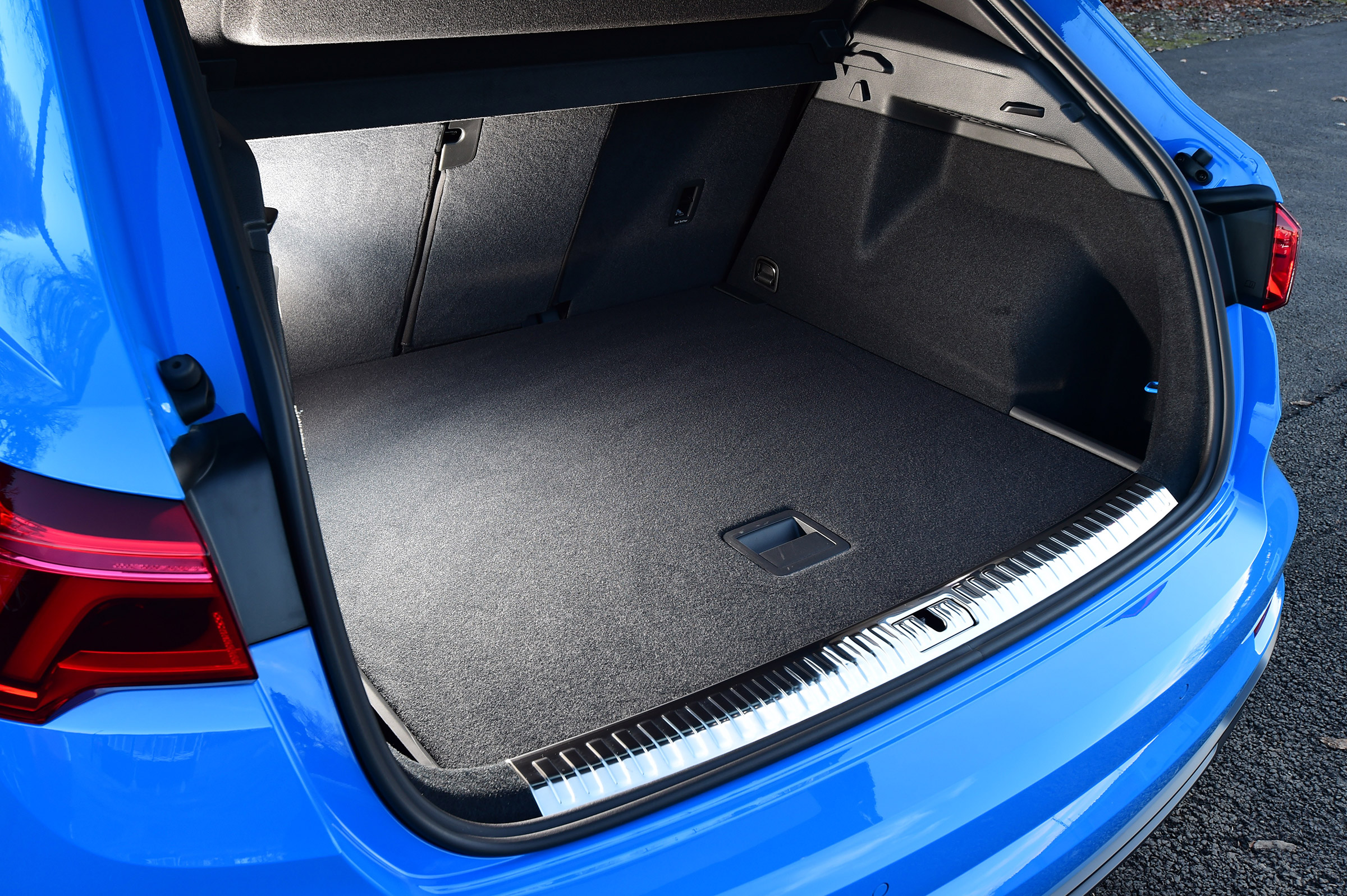 Audi Q3 - boot