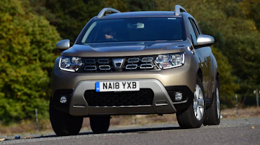 Dacia Duster - front cornering