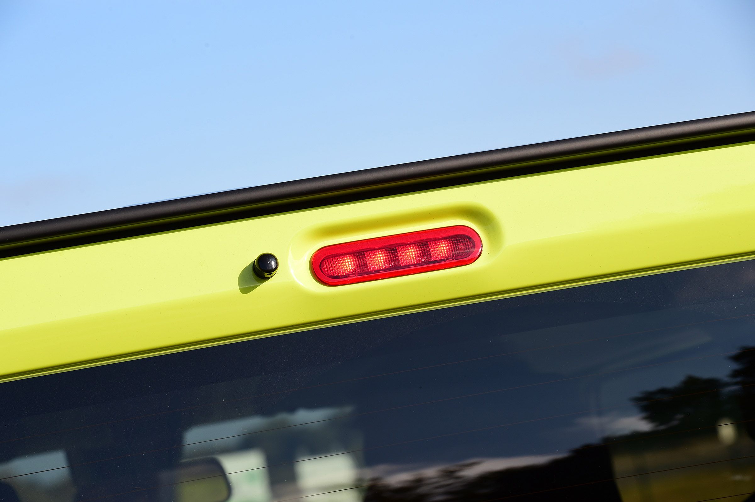 Suzuki Jimny - brake light